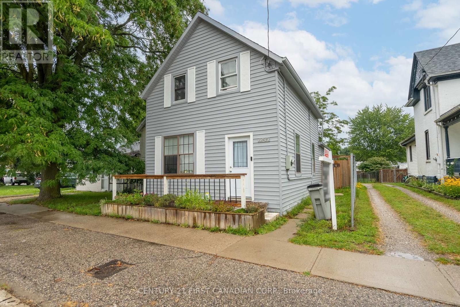 22430 Adelaide Rd, Strathroy-Caradoc, ON N0L 1W0