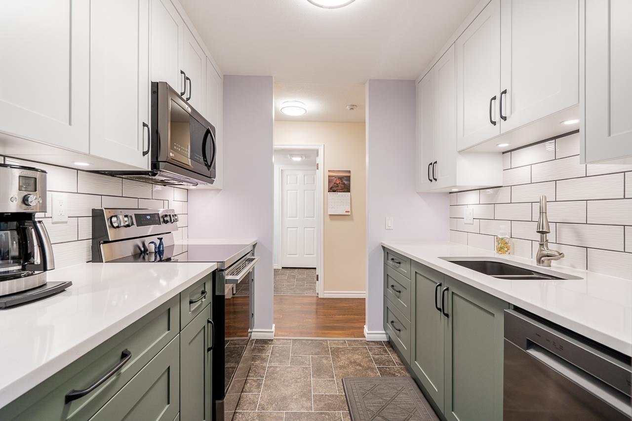 33535 King Road Unit 216, Abbotsford, BC V2S 6Z5