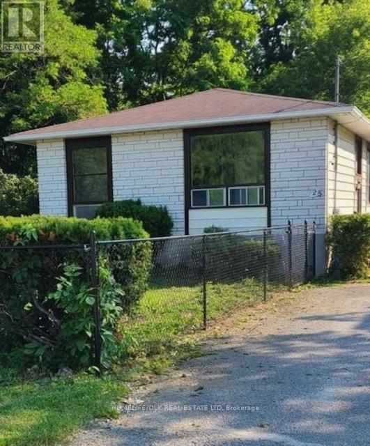 28 Bourke St, Smiths Falls, ON K7A 3M2