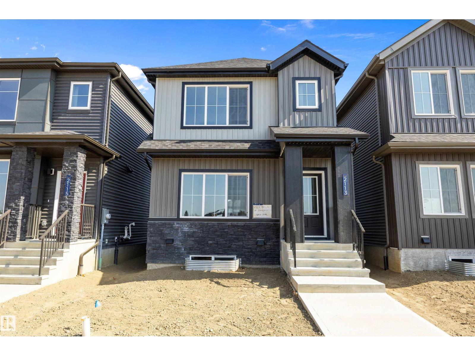 2113 Crossbill Ln NW, Edmonton, AB T5S 0W3