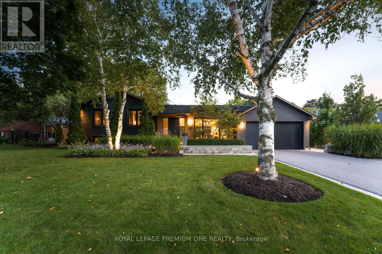 49 Norman Dr, King, ON L7B 1J2