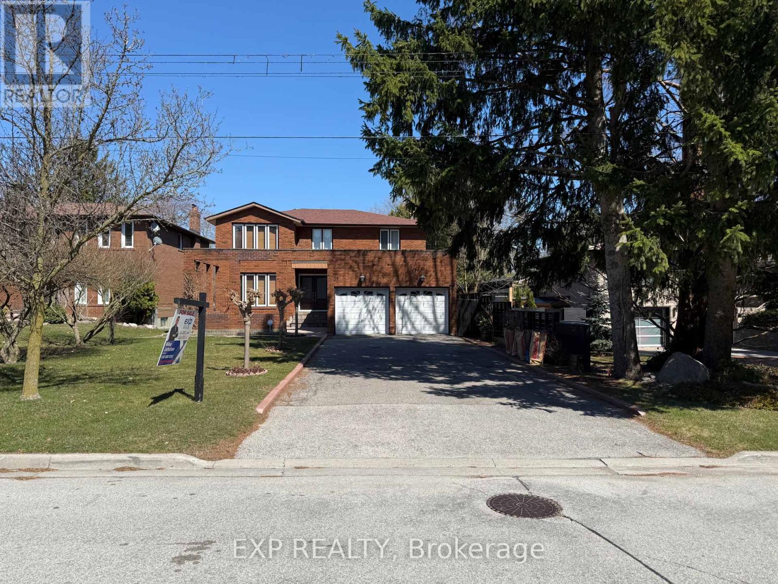 39 Watson St, Toronto, ON M1C 1E2