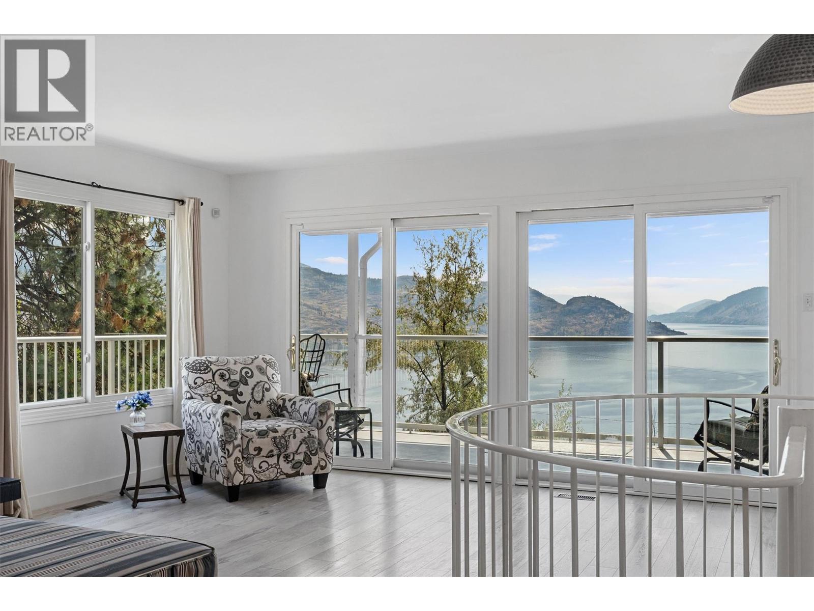 5815 Macgregor Rd, Peachland, BC V0H 1X4
