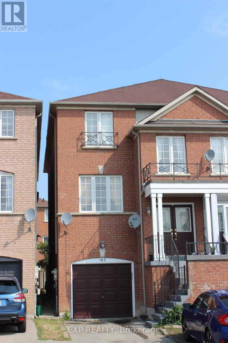 163 Sassafras Cir, Vaughan, ON L4J 8M6