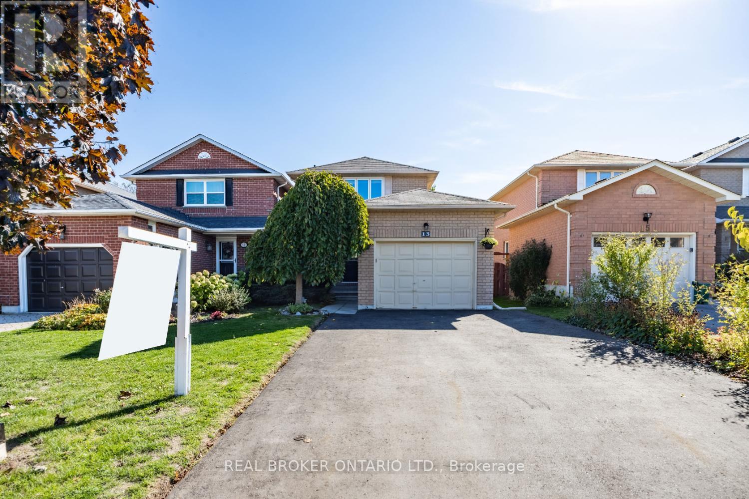 13 Fieldcrest Ave, Clarington, ON L1E 2X3