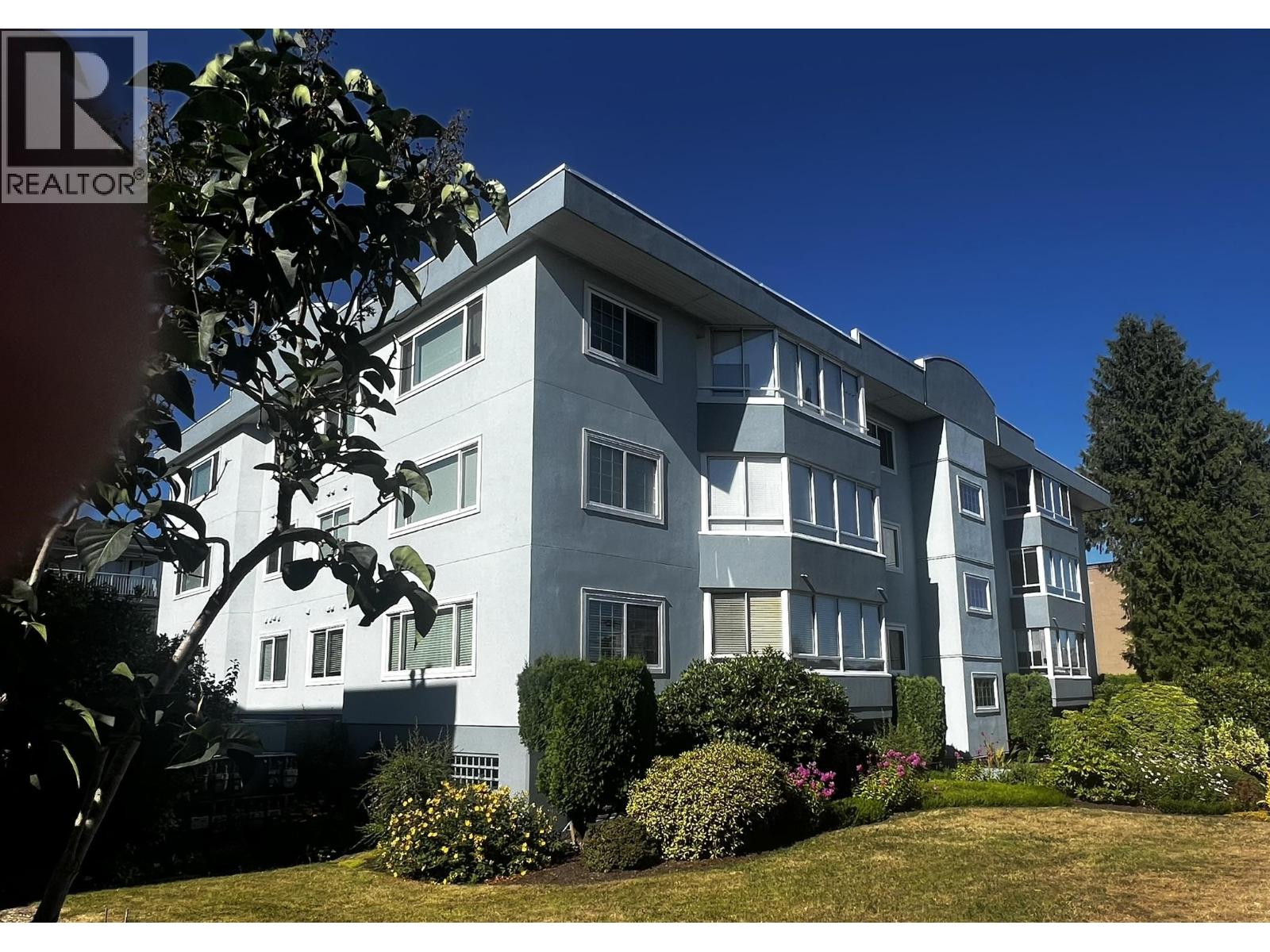 22241 Selkirk Avenue Unit 101, Maple Ridge, BC V2X 2X4
