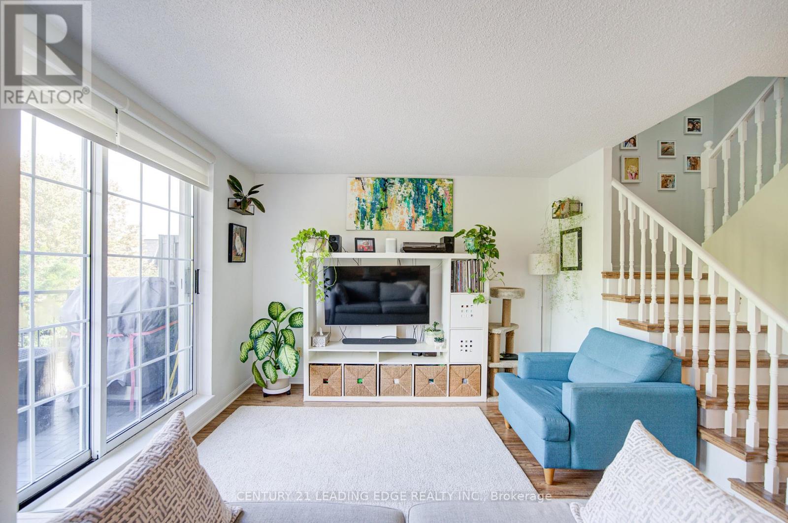 39 Shank St, Toronto, ON M6J 3X3