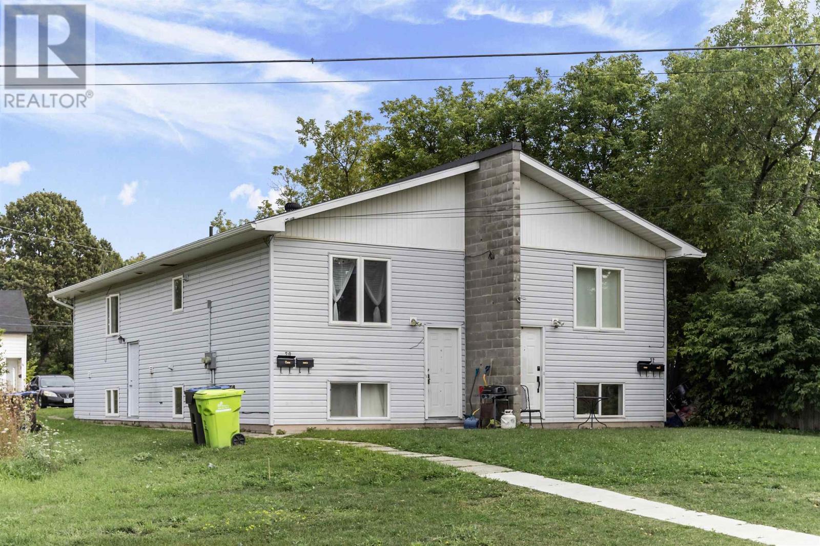 30-32 Wemyss St, Sault Ste. Marie, ON P6B 1B3
