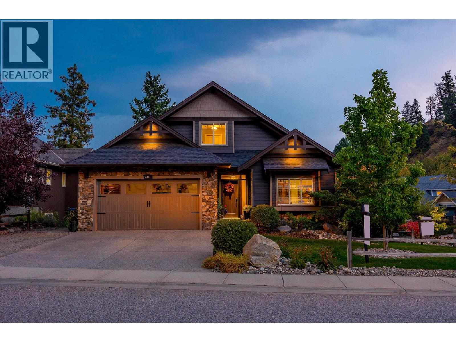 2551 Paramount Dr, West Kelowna, BC V4T 3H5