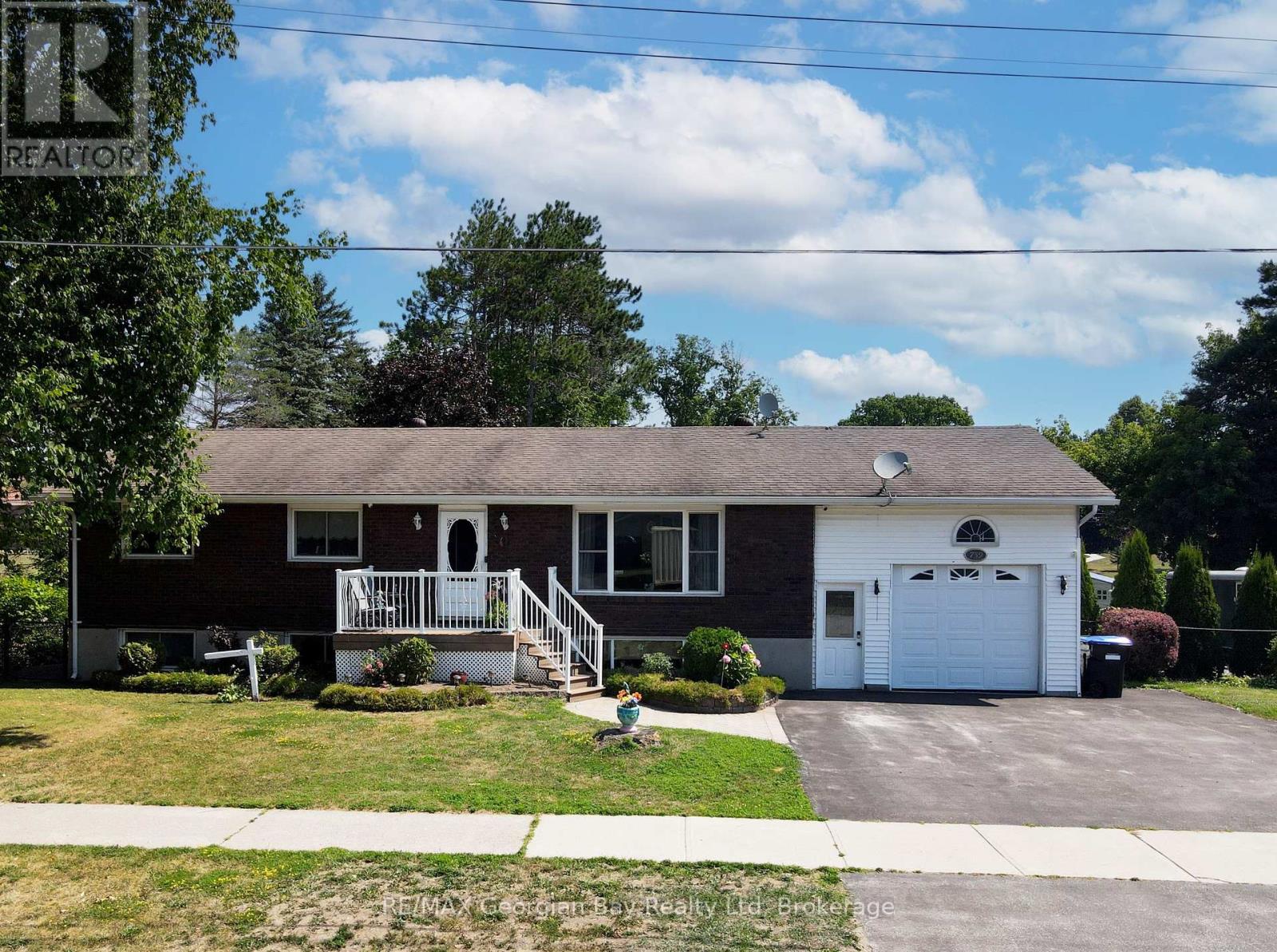 739 Simcoe Ave, Tay, ON L0K 1R0