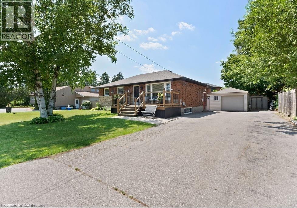 172 Annabelle St, Hamilton, ON L9C 3T9