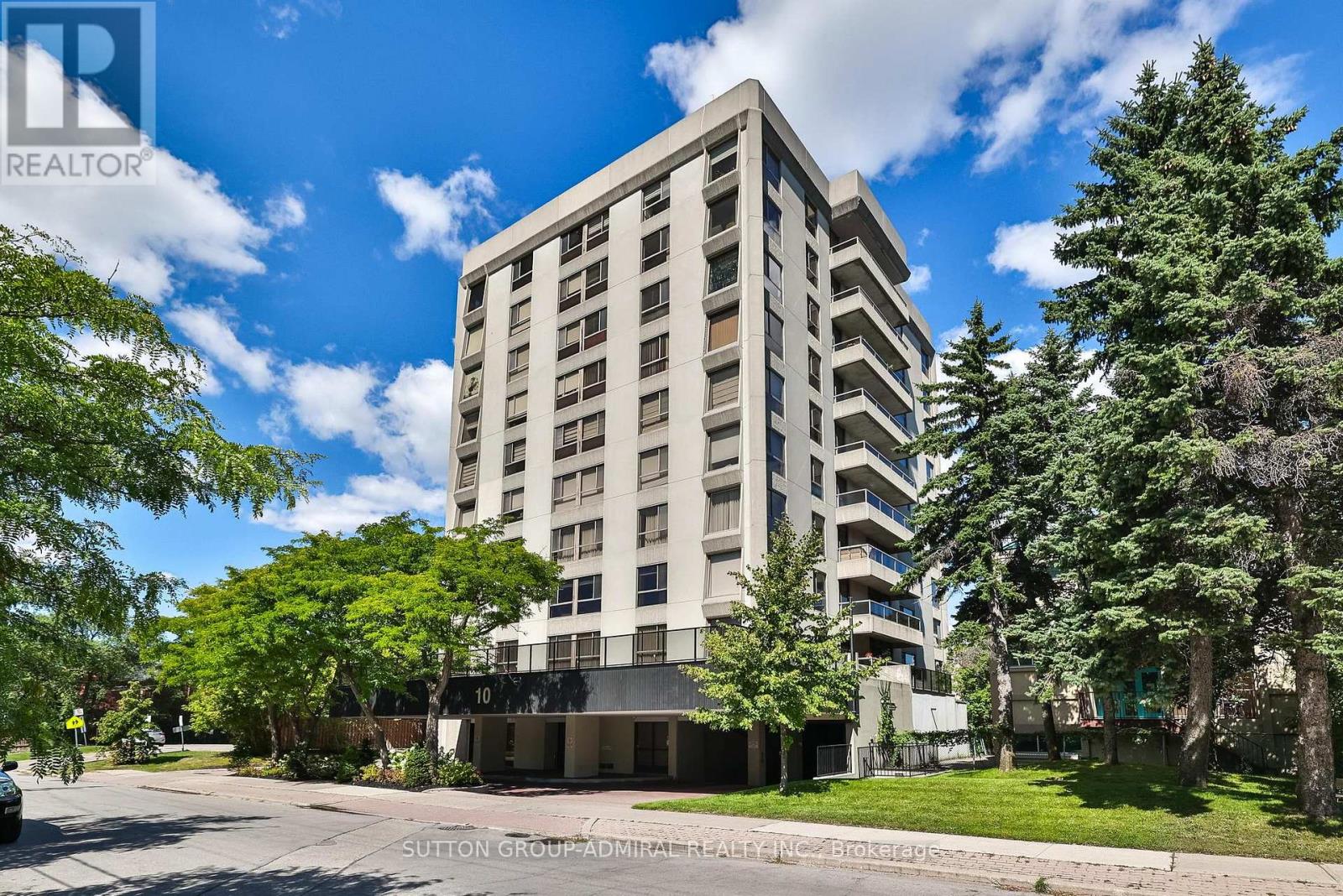 202 10 Prue Ave, Toronto, ON M6B 1R4