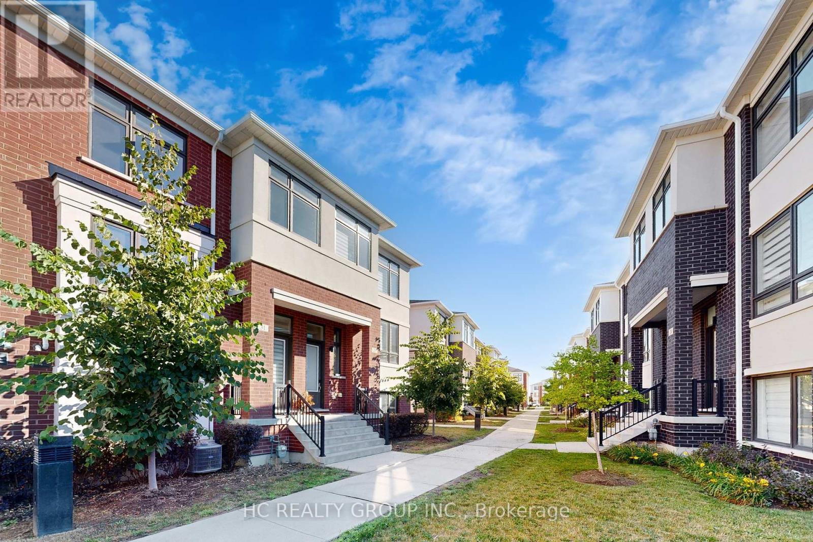 31 Thomas Armstrong Ln, Richmond Hill, ON L4C 5S6