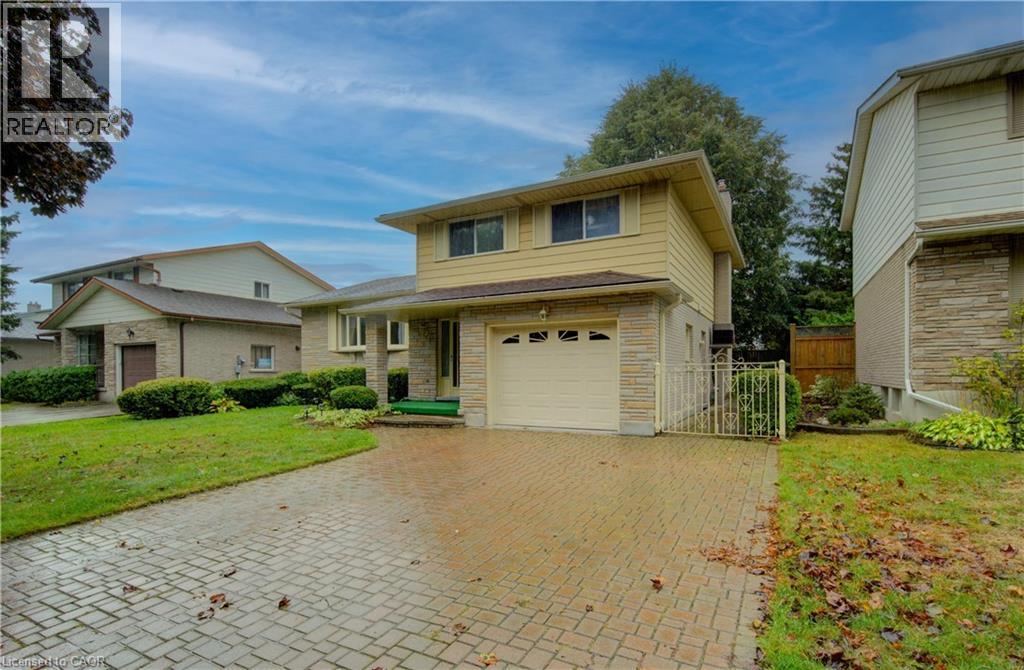 45 Wimbleton Cres, Kitchener, ON N2B 3K4