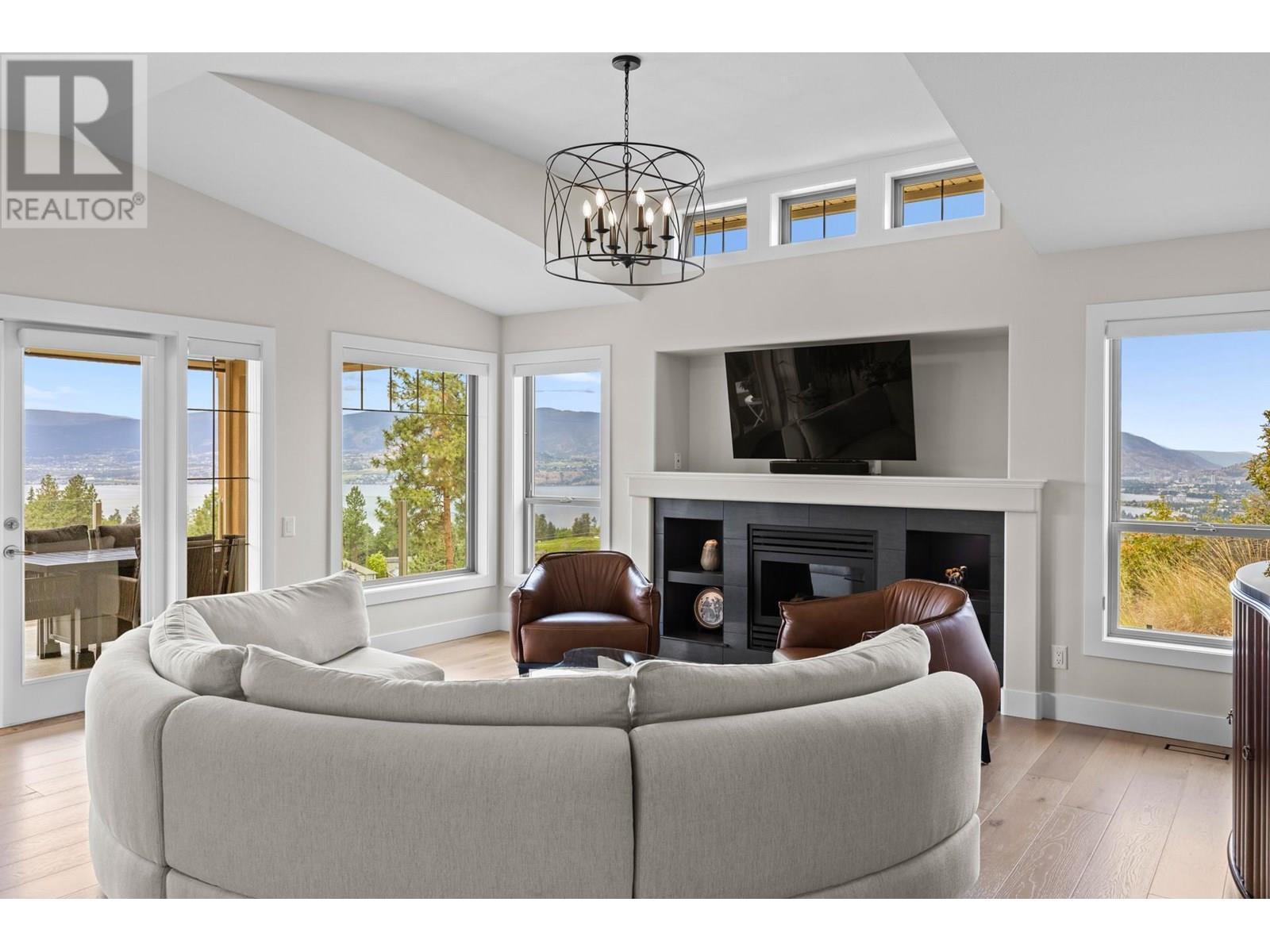 5157 S Ridge Dr, Kelowna, BC V1W 4Z4