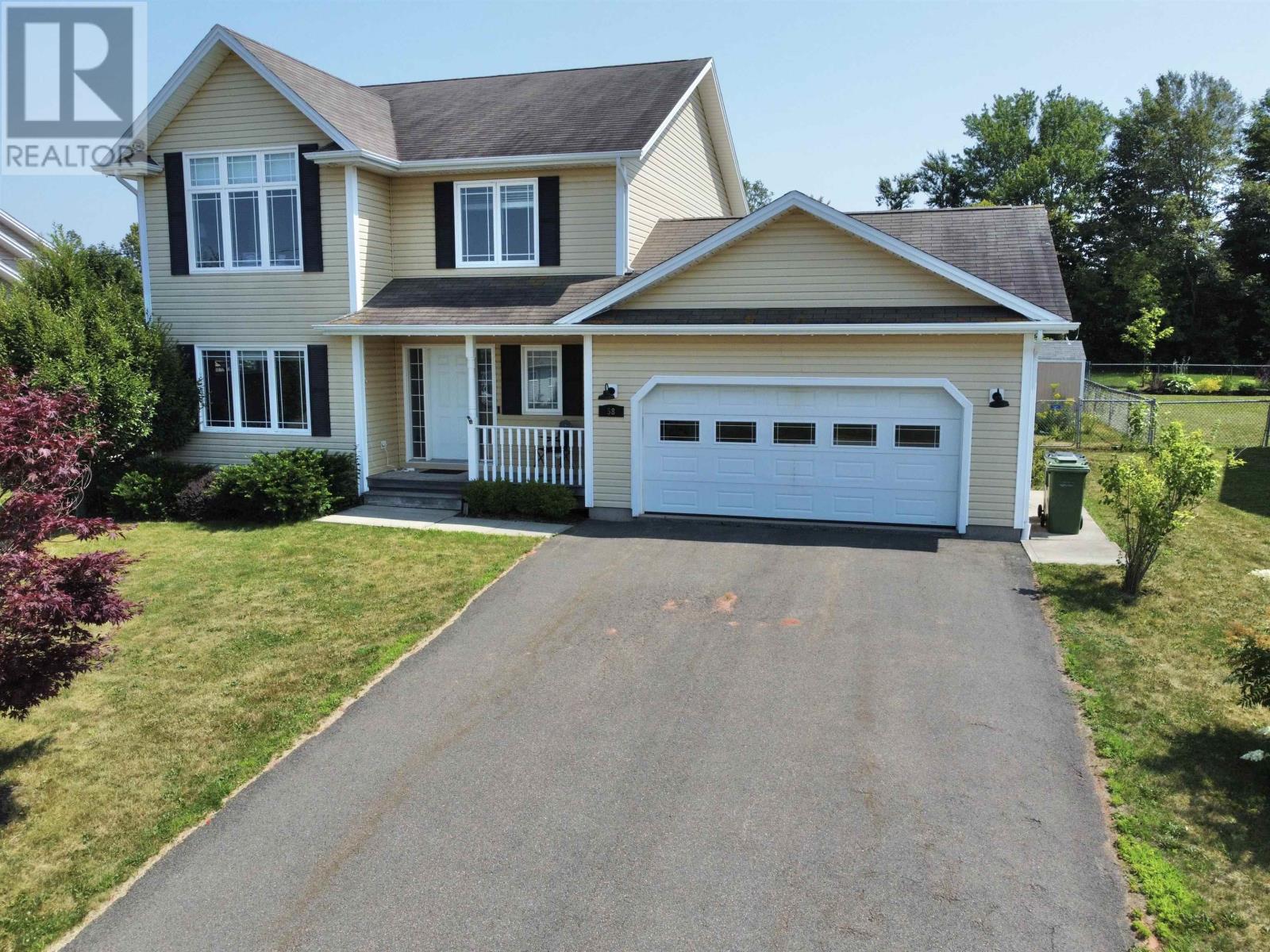 58 Emmalee Dr, Stratford, PE C1B 0B6