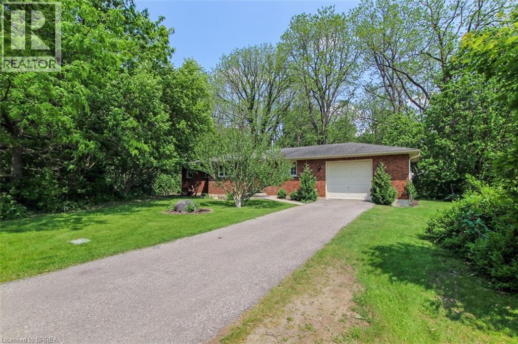 80 Race St, Brant, ON N3L 1Z1