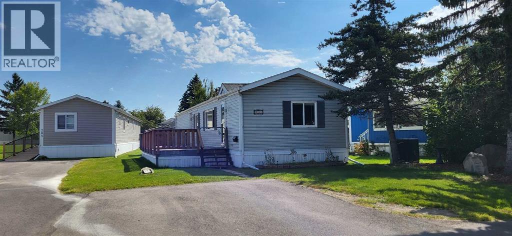 203 Burroughs Cir NE, Calgary, AB T1Y 6K8