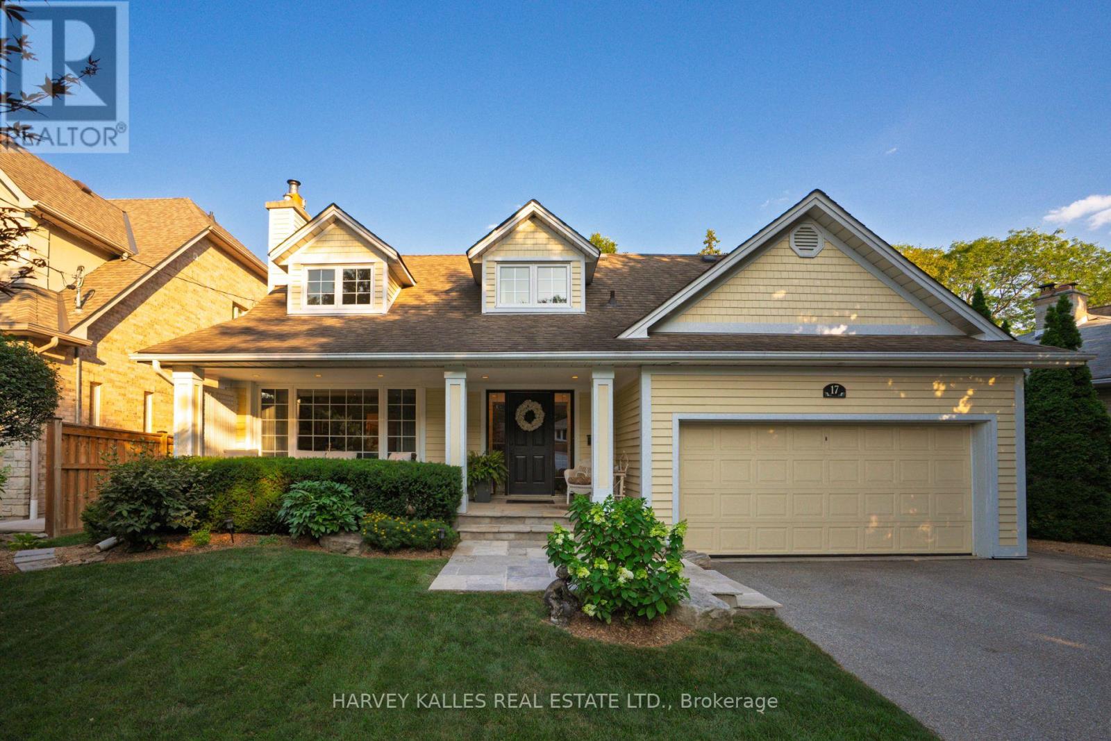 17 Elstree Rd, Toronto Edenbridge-humber Valley, ON M9A 3Y9