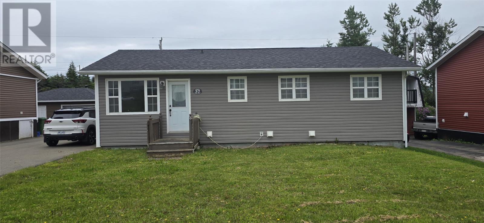 37 Harris Dr, Marystown, NL A0E 2M0