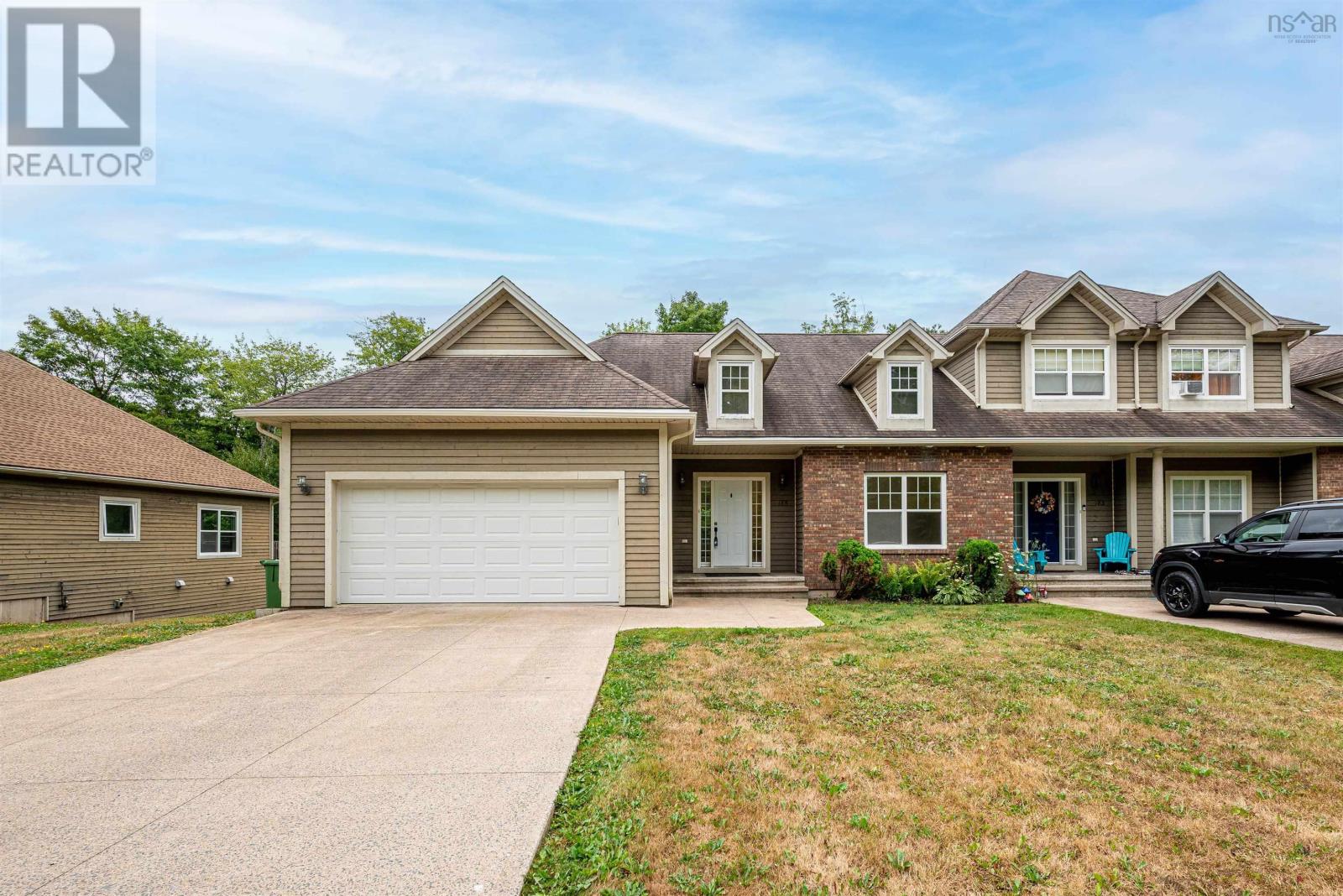 185 Carnoustie Dr, Hammonds Plains, NS B4B 0E5