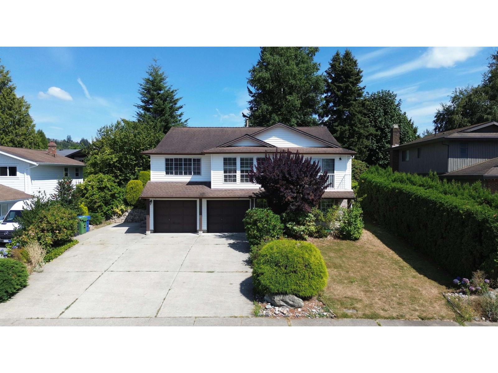 2138 Essex Dr, Abbotsford, BC V2S 7R8