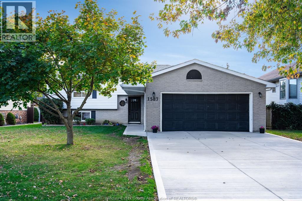 1587 Oakwood, Lakeshore, ON N8L 1C8