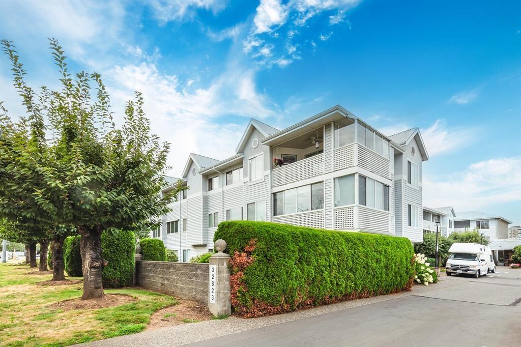 32823 Landeau Place Unit 205, Abbotsford, BC V2S 6S6