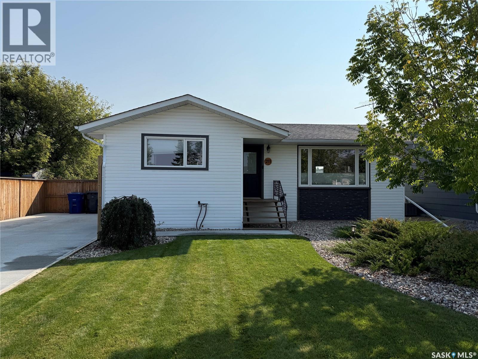 211 19th Street West, Battleford, SK S0M 0E0