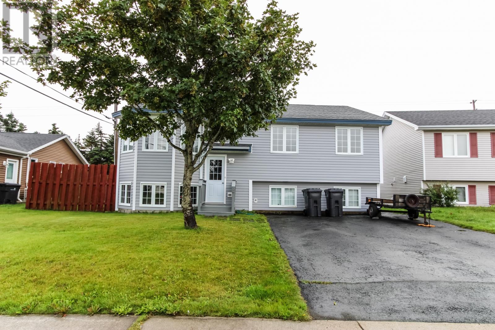 32 Relay Rd, Mount Pearl, NL A1N 5A6
