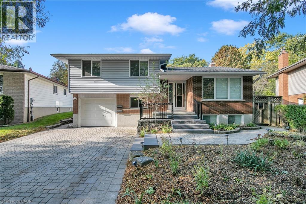 22 Thistle Rd, Guelph, ON N1H 6S8