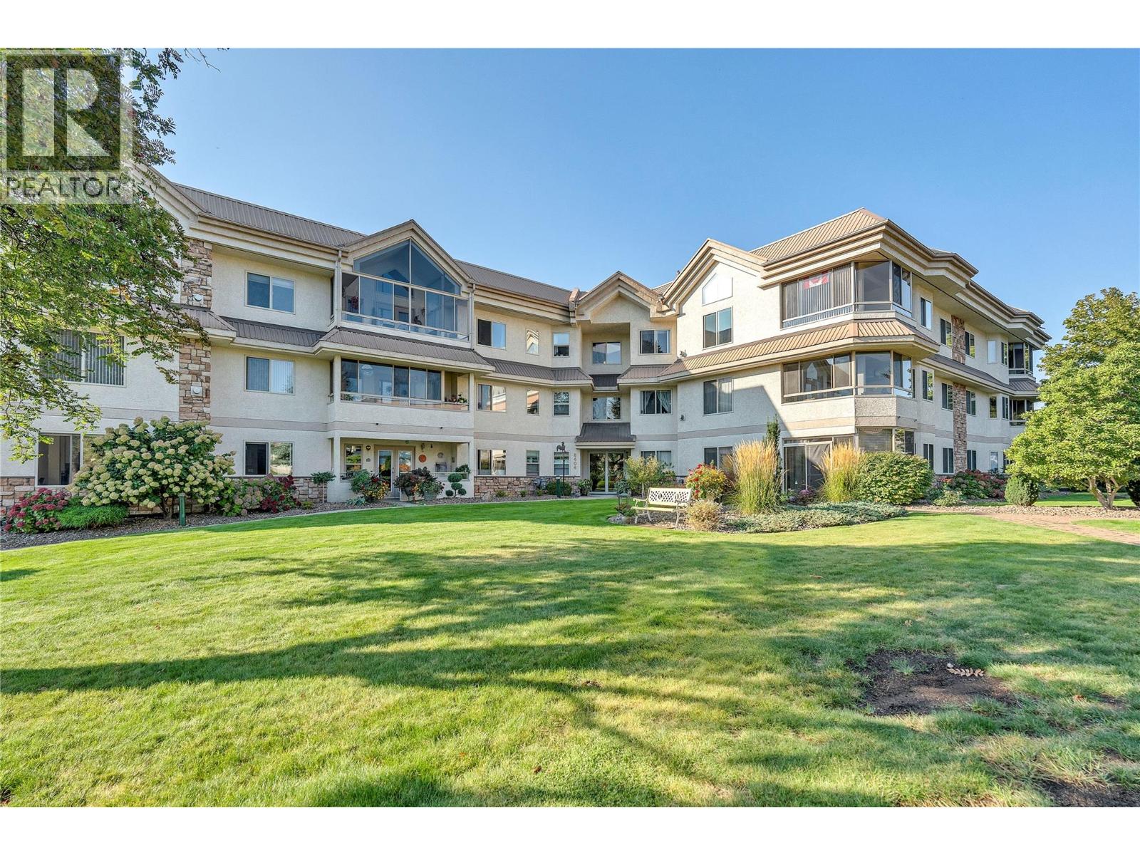 8404 Jubliee Road E Unit 207, Summerland, BC V0H 1Z5