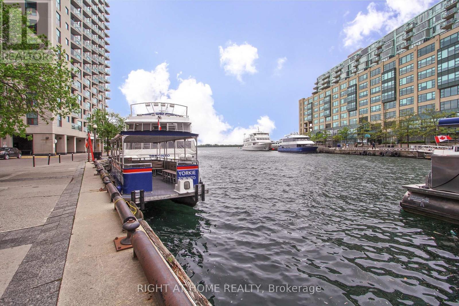 504 77 Harbour Sq, Toronto, ON M5J 2S2