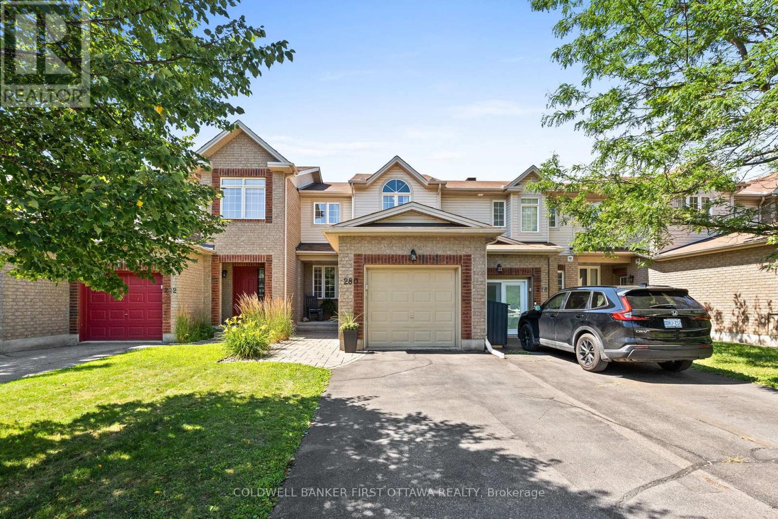 280 Applecross Cres, Ottawa, ON K2K 0C4