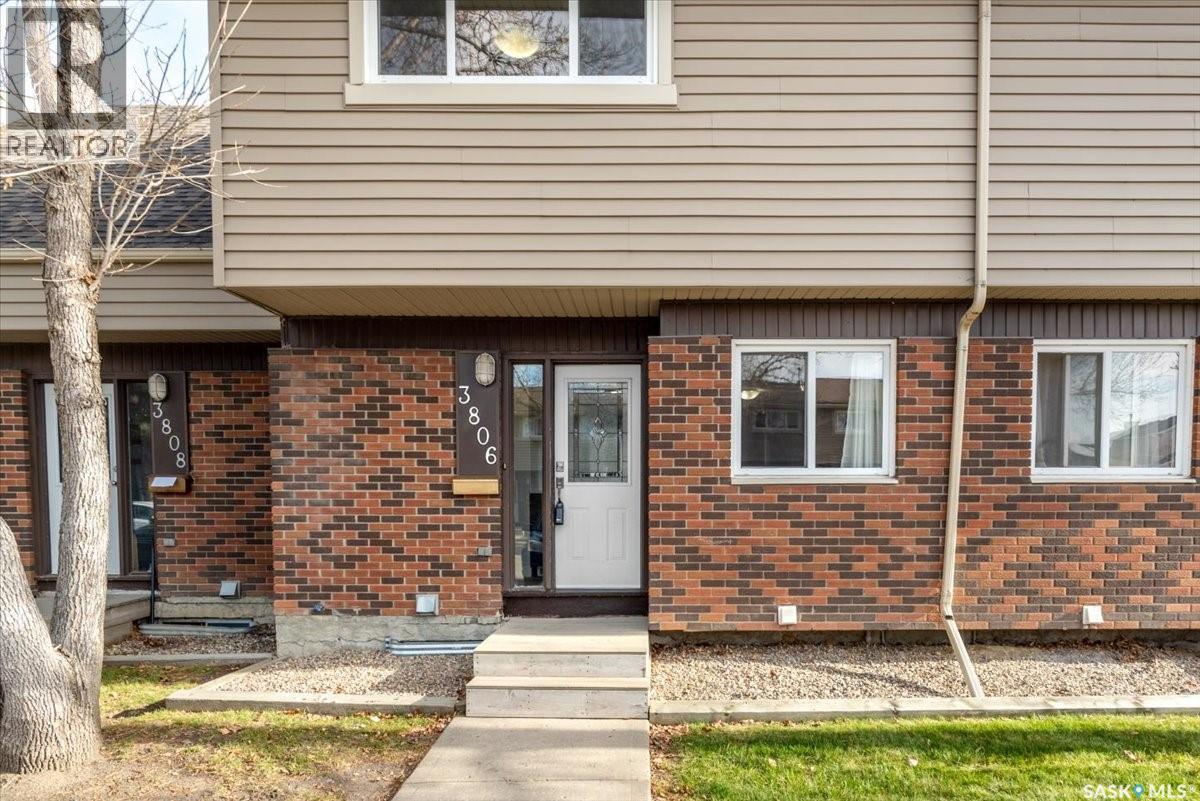 3806 Castle Rd, Regina, SK S4S 6M7