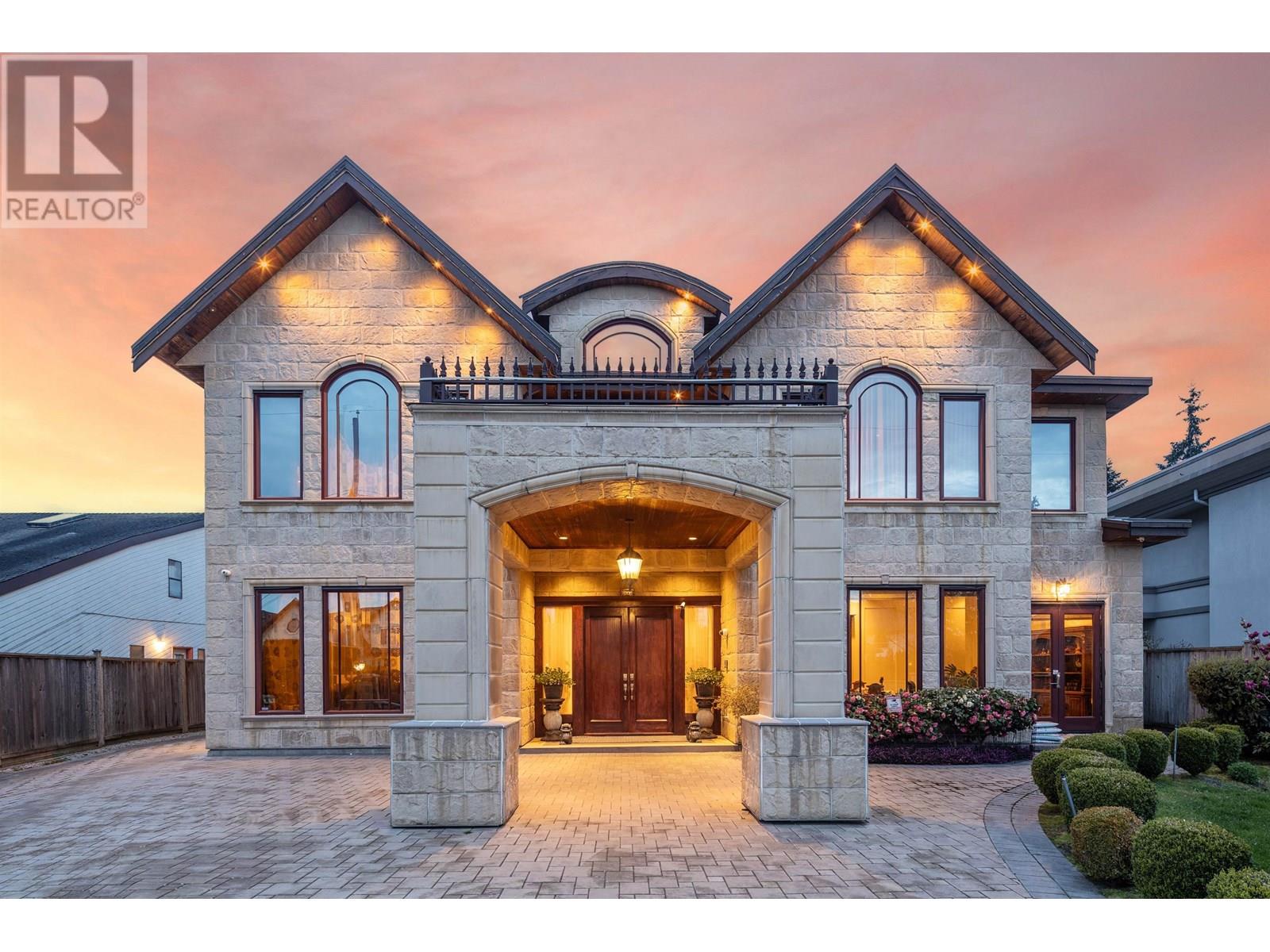 7431 Montana Rd, Richmond, BC V7C 2K7