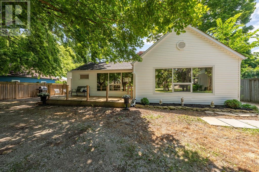 2963 Old Lakeshore Rd, Sarnia, ON N0N 1C0