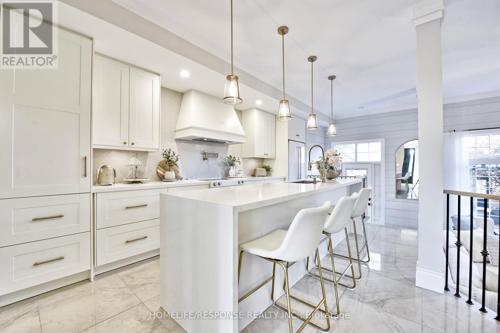 3927 Eglinton Ave W, Mississauga, ON L5M 8A7