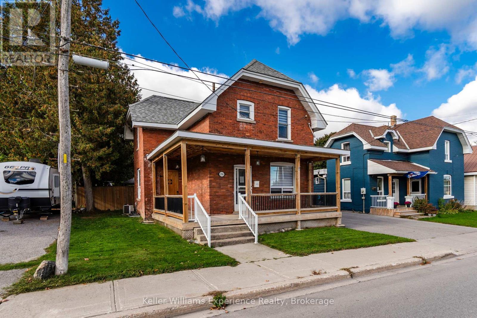 196 Fourth St, Midland, ON L4R 3T4