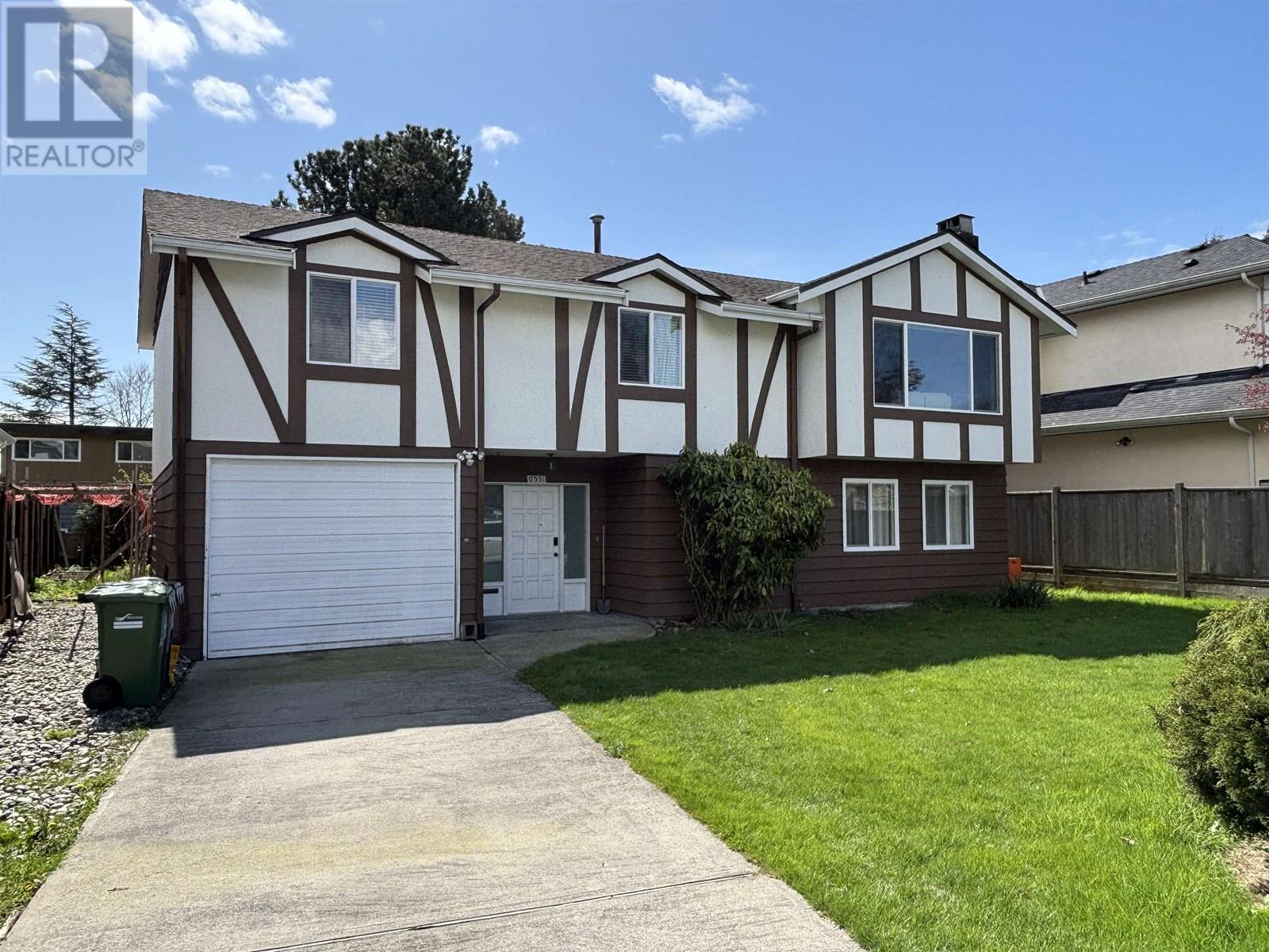 6551 Azure Rd, Richmond, BC V7C 2S1