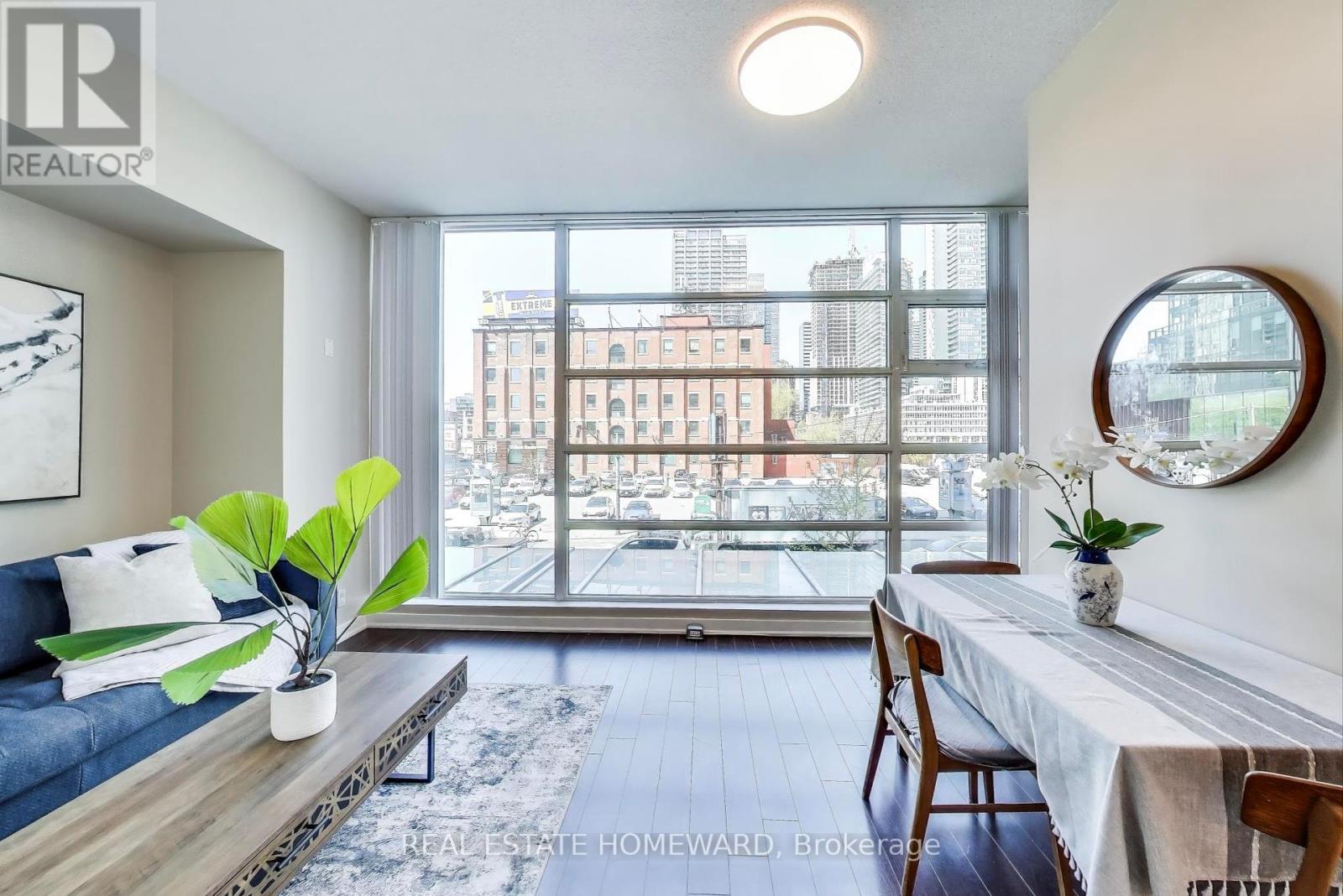210 397 Front St W, Toronto Waterfront Communities, ON M5V 3S1