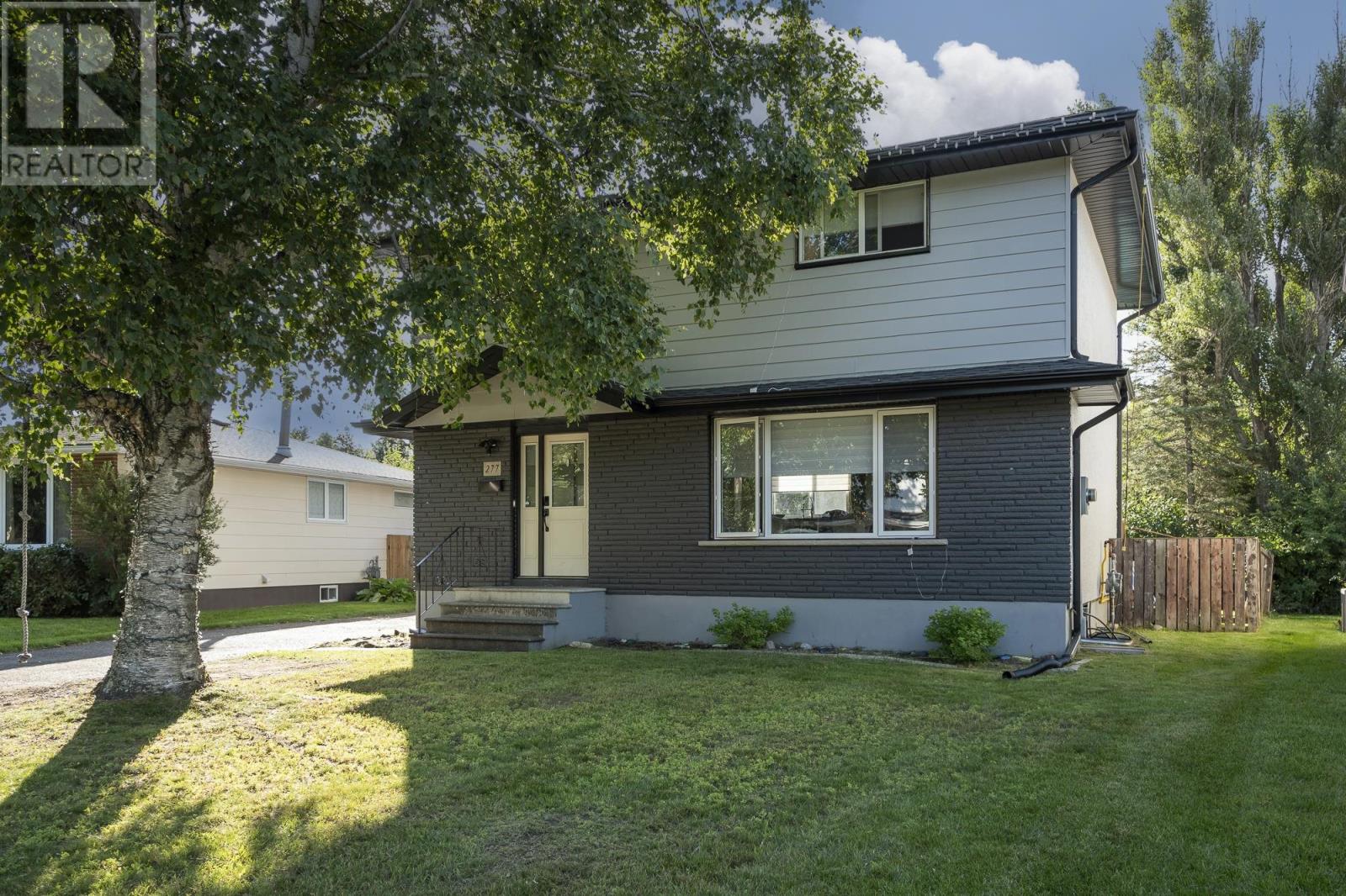 277 Fairbank Pl, Thunder Bay, ON P7B 5M1
