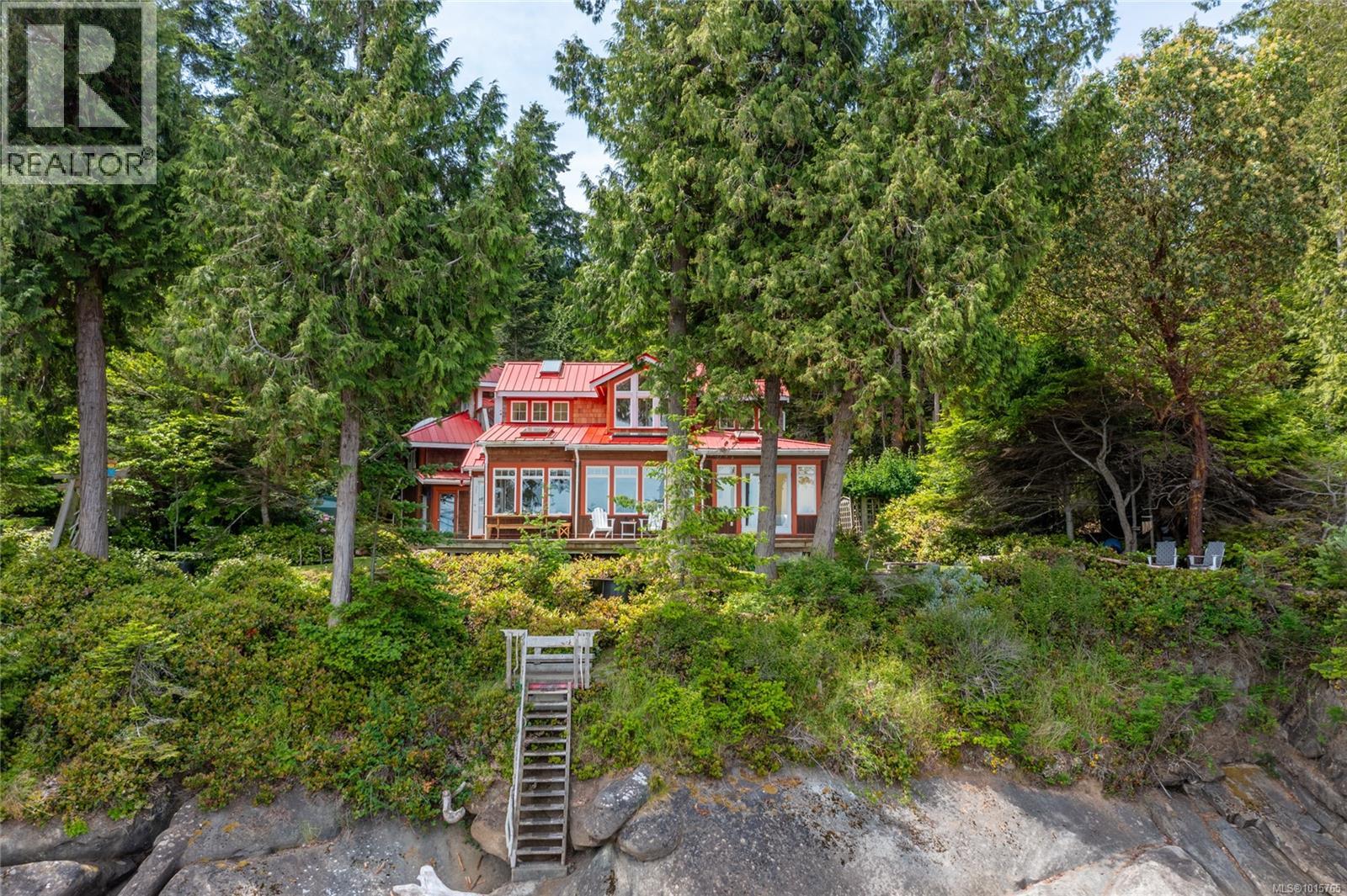 105 Island Park Dr, Galiano Island, BC V0N 1P0