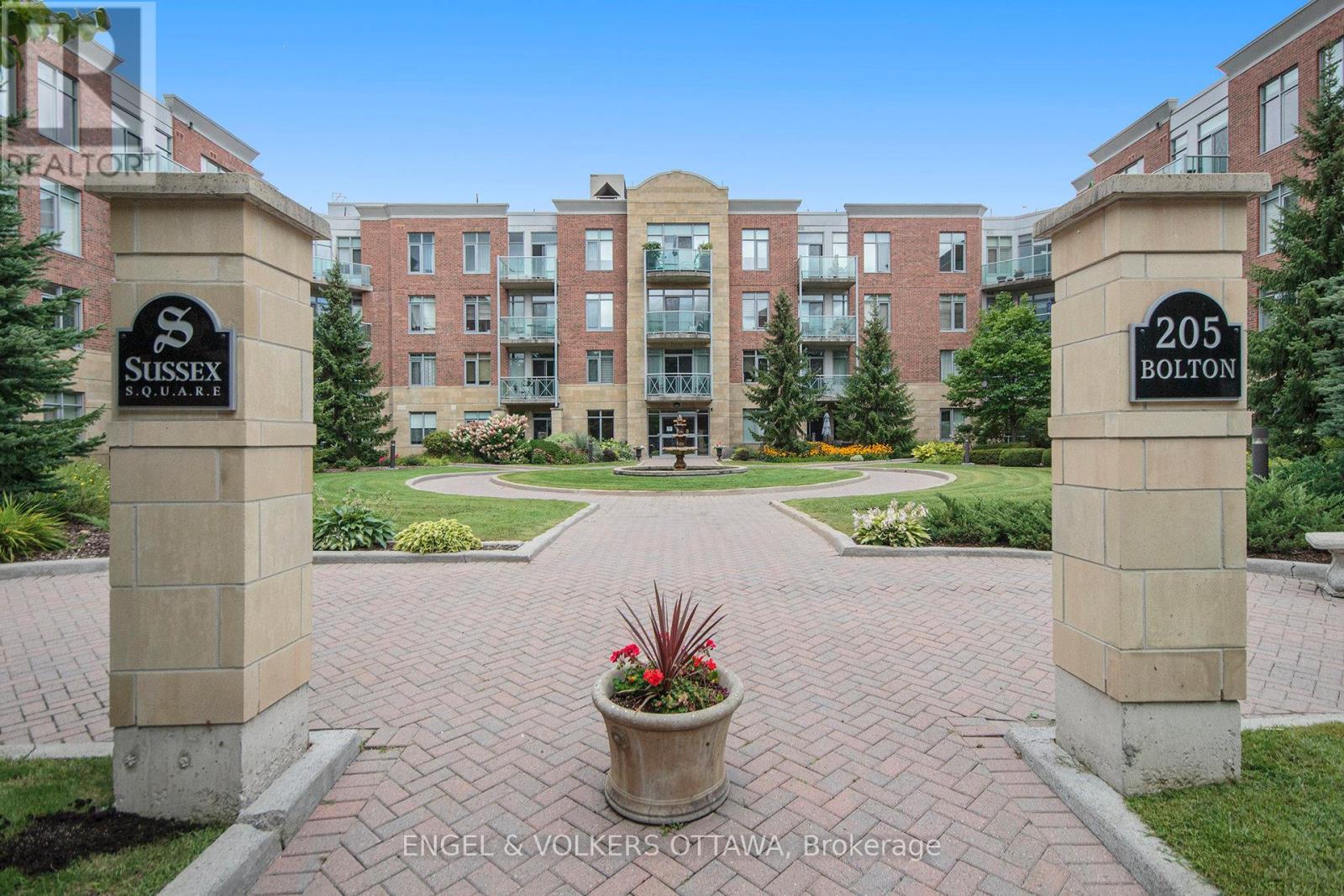 313 205 Bolton St, Ottawa, ON K1N 1K7