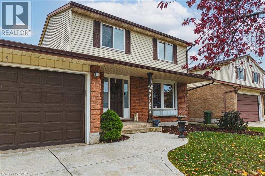 5 Bing Cres, Hamilton, ON L8E 3Z4