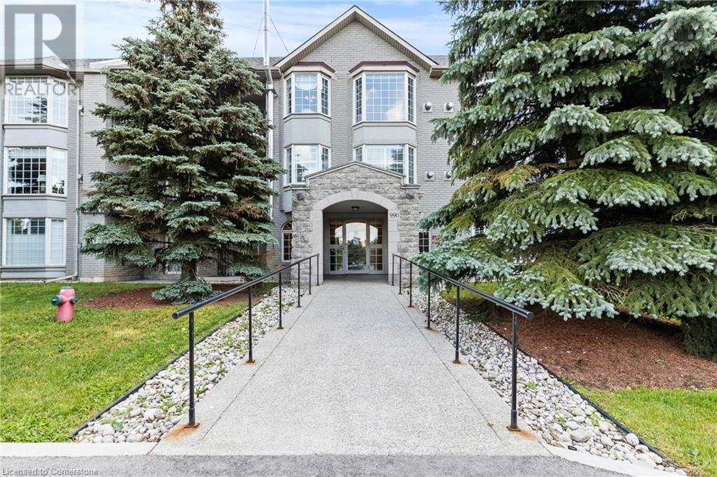 990 Golf Links Road Unit 301, Hamilton, ON L9K 1J8