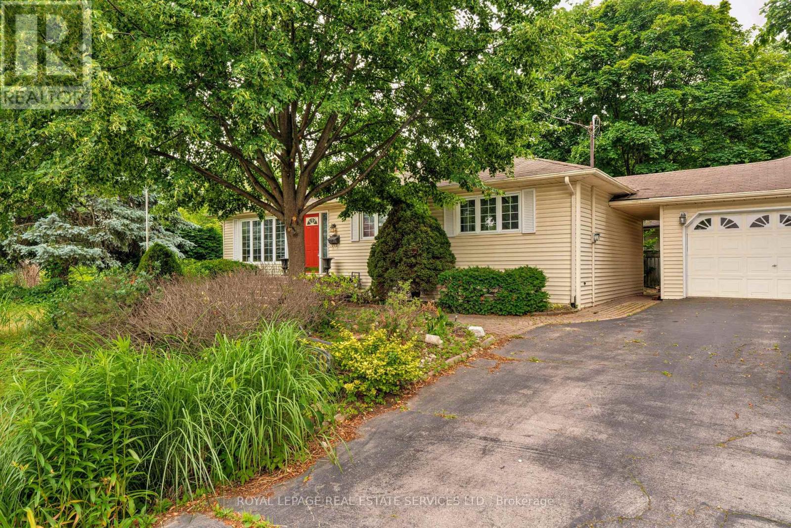 478 Avon Cres, Oakville, ON L6J 2T4