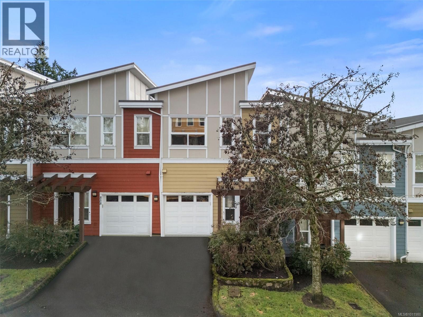 860 Brock Ave, Langford, BC V9B 3C6