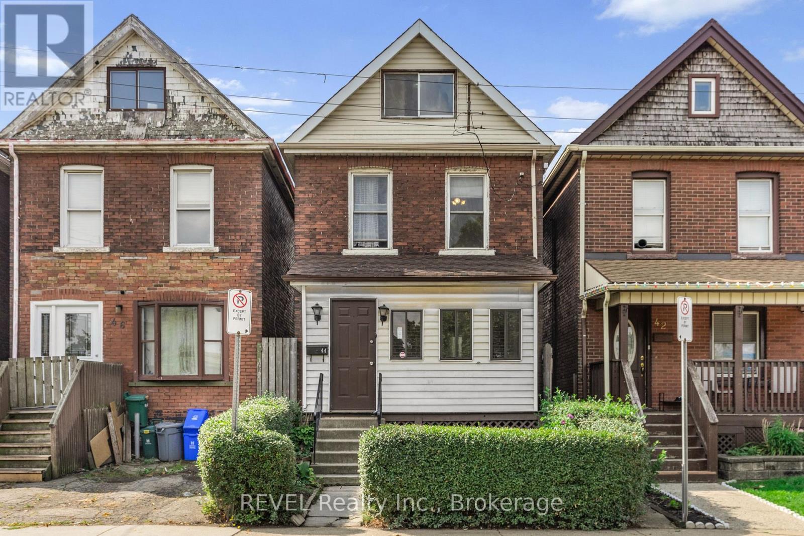 44 Gordon St, Hamilton, ON L8L 3H2