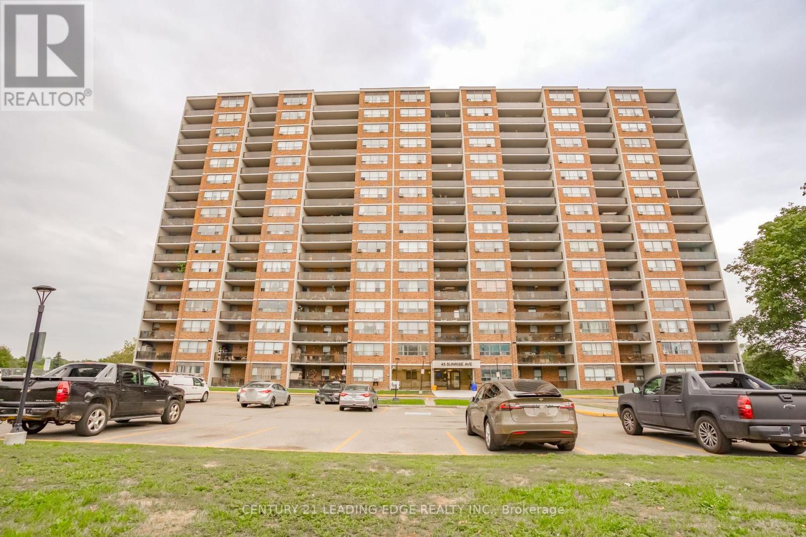 1702 45 Sunrise Ave, Toronto, ON M4A 2S3